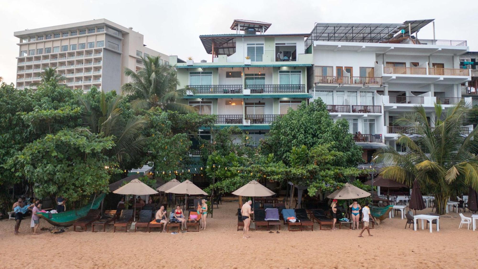 Ocean'S Eye Apartments Unawatuna Exterior photo